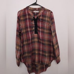 Women's szXL pink rose high-low flannel. Really cute. Excellent condition.